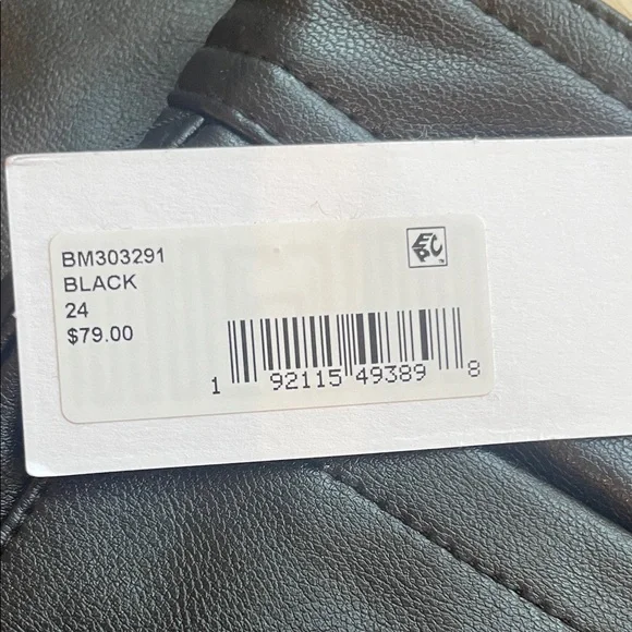 NWT Steve Madden woman’s faux leather Jean style black - Picture 2 of 8